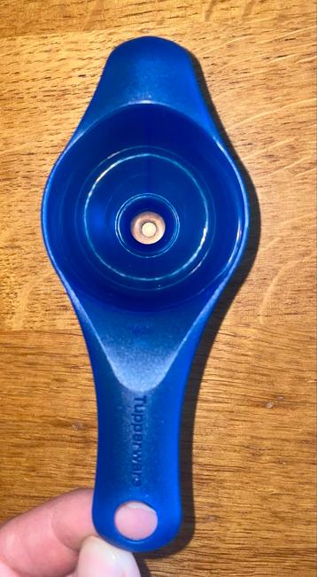 Blauw Trechtertje - Tupperware €1,00 per stuk beschikbaar voor biedingen