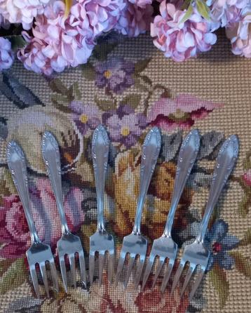 Set van 6 brocante gebaksvorkjes, Sola Massief, nr. 970 beschikbaar voor biedingen