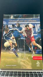 R. Verheijen - periodiseren van amateur voetballer, Ophalen of Verzenden, Zo goed als nieuw, R. Verheijen