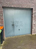 Garagedeur met loopdeur