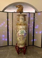 SUPER BIG VINTAGE VASE FAMILY ROSE WITH GOLD GILDING, Ophalen