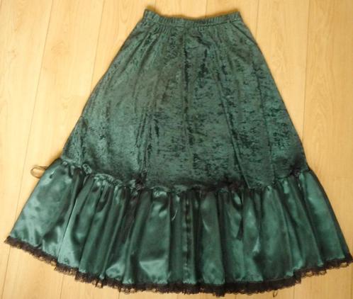 Mooie lange en chique rok, Kleding | Dames, Rokken, Zo goed als nieuw, Maat 38/40 (M), Groen, Onder de knie, Ophalen of Verzenden