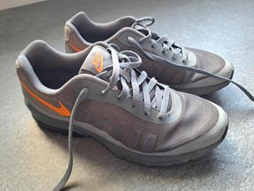 Nike air schoenen maat 43 beschikbaar voor biedingen