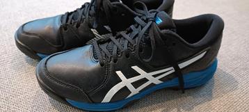 Korfbal/hockey schoenen Asics, maat 38 beschikbaar voor biedingen