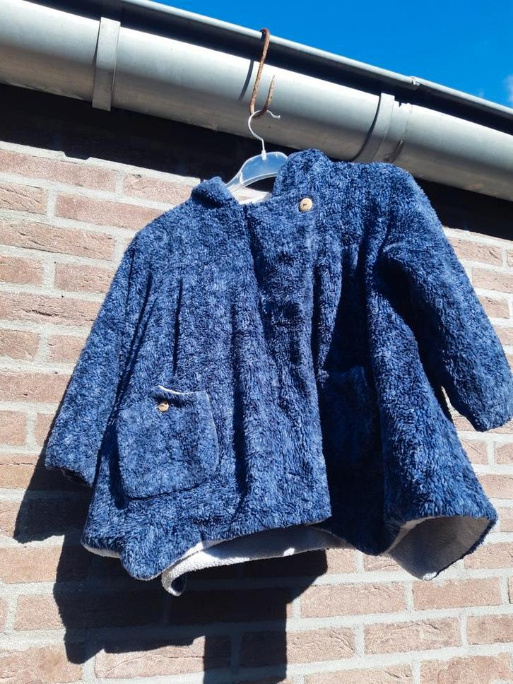 Wooden Buttons Blauwe winterjas met puntmuts maat 104, Kinderen en Baby's, Kinderkleding | Maat 104, Zo goed als nieuw, Meisje