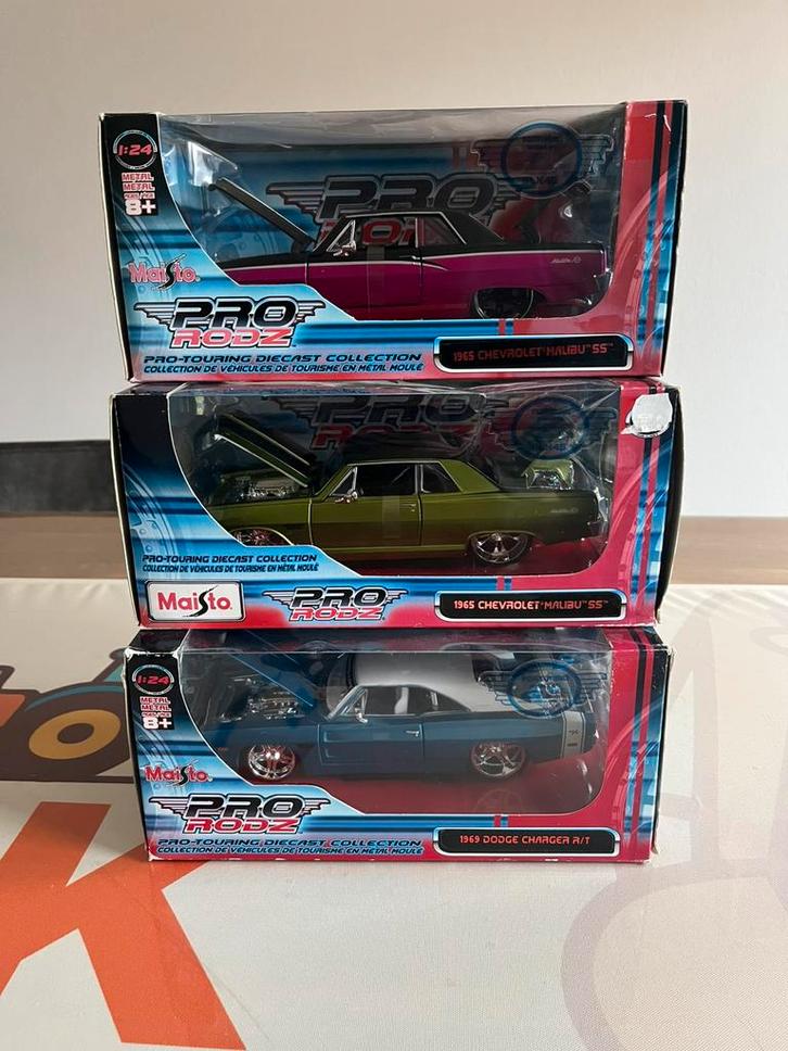 Chevrolet Malibu 1965 en Dodge Charger 1969 Maisto Nieuw, Hobby en Vrije tijd, Modelauto's | 1:24, Nieuw, Auto, Maisto, Ophalen of Verzenden