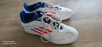 Adidas F50 zaalvoetbalschoenen, maat 35. beschikbaar voor biedingen