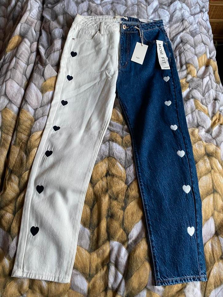 Toffe Mom jeans met hartjes van Laulia maat 42. NIEUW, Kleding | Dames, Spijkerbroeken en Jeans, Nieuw, W33 - W36 (confectie 42/44)