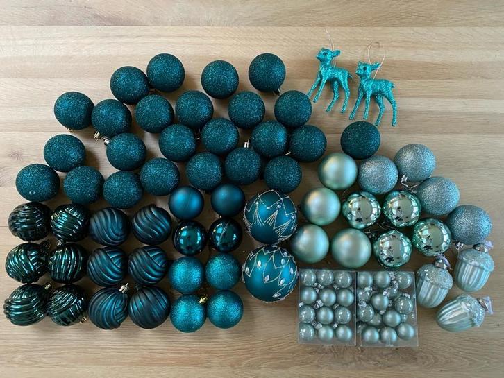 Kunststof kerstballen petrol antraciet en mint/lichtblauw, Diversen, Kerst, Zo goed als nieuw, Ophalen of Verzenden