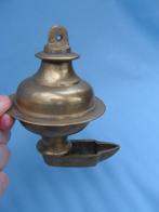 Bronzen hang olielampje met tuit - 17e – 19e eeuw., Antiek en Kunst, Ophalen of Verzenden