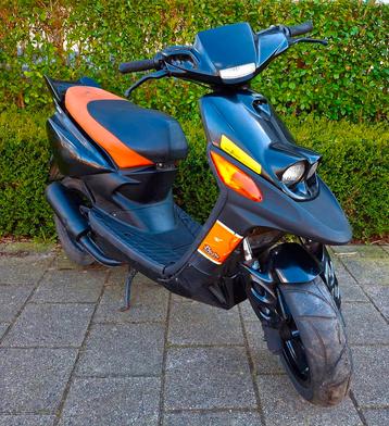 Mooie yamaha booster spy brom origineel van eerste eigenaar  beschikbaar voor biedingen