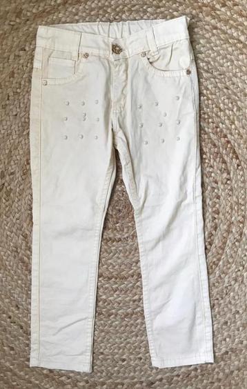 Broek Erfan maat 110/116 beschikbaar voor biedingen