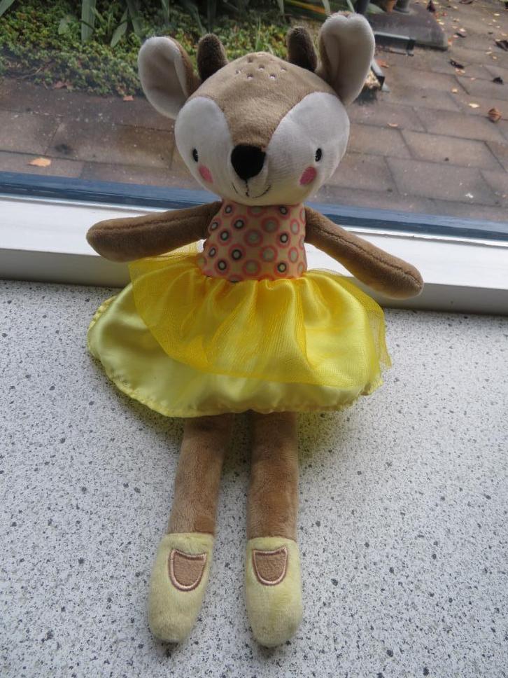 Hert hertje ree reetje met jurk merk Evora Kruidvat, Kinderen en Baby's, Speelgoed | Knuffels en Pluche, Zo goed als nieuw, Overige typen