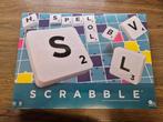 Te koop nieuw in folie scrabble., Hobby en Vrije tijd, Gezelschapsspellen | Kaartspellen, Ophalen of Verzenden, Nieuw