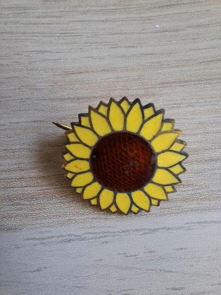 Vintage Zonnebloem Broche - Jaren 60, Sieraden, Tassen en Uiterlijk, Broches, Gebruikt, Overige materialen, Geel, Minder dan 4 cm