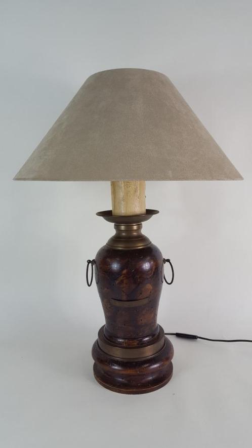 Antieke tafellamp, houten basis uit 1886, nieuwe kap. S5, Huis en Inrichting, Lampen | Tafellampen, Gebruikt, Minder dan 50 cm