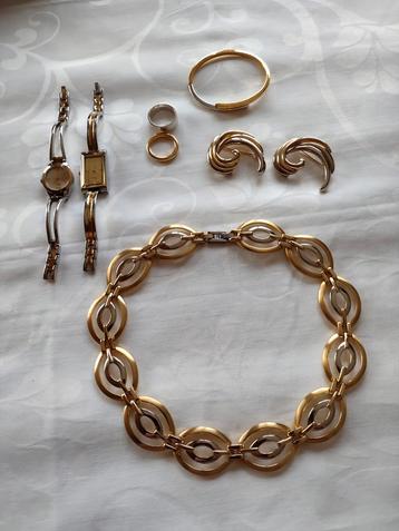 Uitzonderlijk mooie set sieraden beschikbaar voor biedingen
