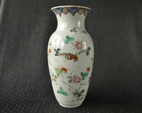Antieke, wit porseleinen Vaas met vogels – Japan Meiji ~1890, Antiek en Kunst, Antiek | Porselein, Ophalen of Verzenden