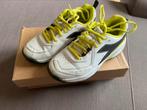 Tennis schoenen diadora maat 33, Sport en Fitness, Tennis, Overige merken, Gebruikt, L00, Schoenen