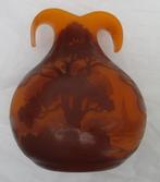 art nouveau vaasje Delatte cameo glas met landschap, Antiek en Kunst, Antiek | Glas en Kristal, Verzenden