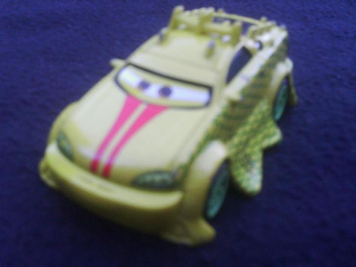 Disney Cars Toon Auto's      Komodo, Kinderen en Baby's, Speelgoed | Speelgoedvoertuigen, Zo goed als nieuw, Ophalen of Verzenden