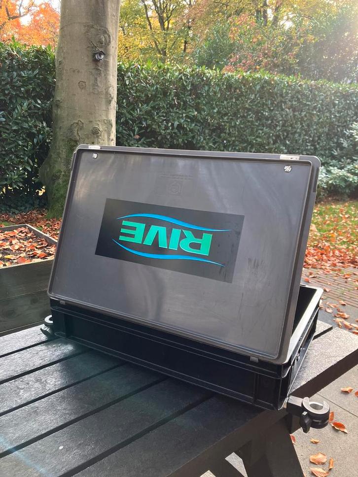 Rive D25 Aasbox in topstaat, Watersport en Boten, Hengelsport | Witvissen, Gebruikt, Overige typen, Ophalen