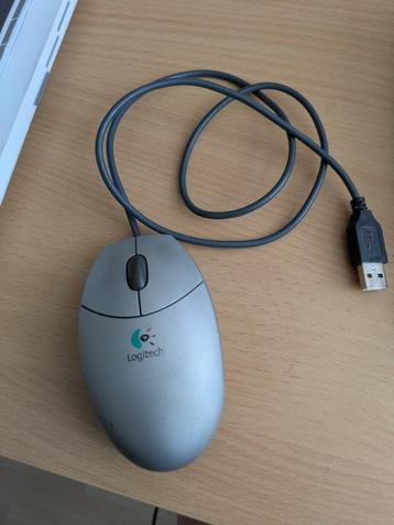 Logitech usb optische muis beschikbaar voor biedingen