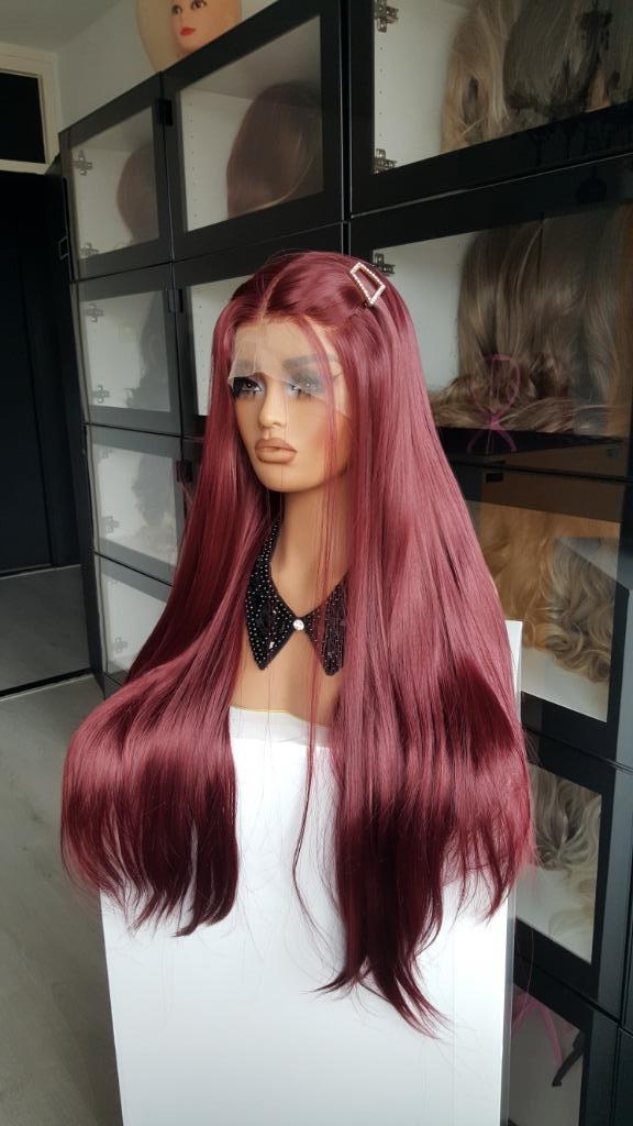 Luxe Lace Pruik: Donker rood - STijl - 75cm Lang, Sieraden, Tassen en Uiterlijk, Uiterlijk | Haarverzorging, Nieuw, Pruik of Haarverlenging