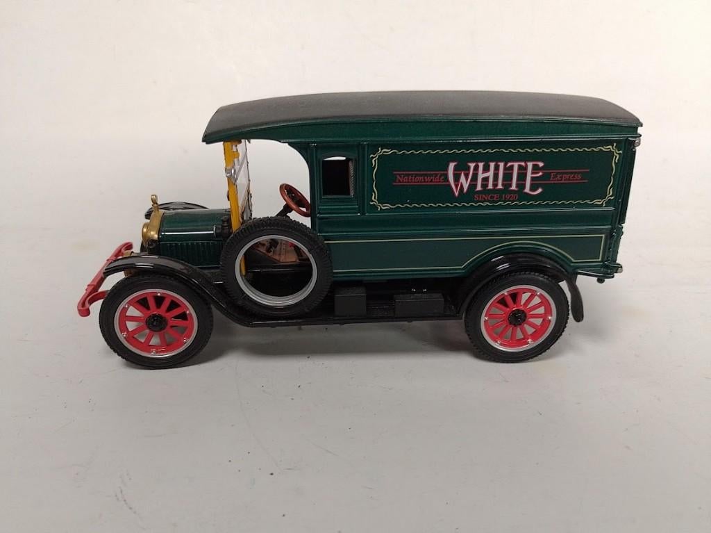 White Van model 1920, Signature Road 1:32, Ophalen of Verzenden, Nieuw, Auto, Overige merken