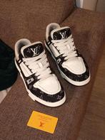 Heren schoenen van LUOIS VUITTON, Ophalen of Verzenden, Zo goed als nieuw
