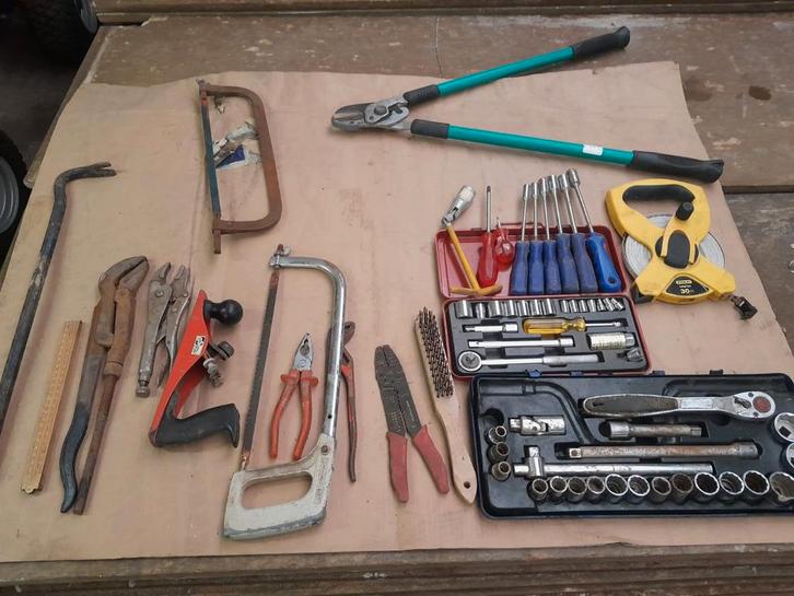 Gereedschapskist met diverse gereedschappen, Doe-het-zelf en Verbouw, Gereedschap | Handgereedschap, Gebruikt, Ophalen of Verzenden