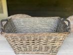 Rieten mand / rotan mand landelijke stijl, Huis en Inrichting, Woonaccessoires | Schalen en Manden, Ophalen of Verzenden, Zo goed als nieuw