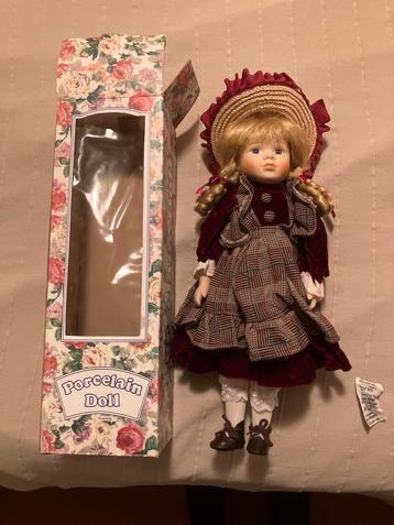Porselain doll Claudia NIEUW IN DOOS antiek/vintage/pop/verz beschikbaar voor biedingen