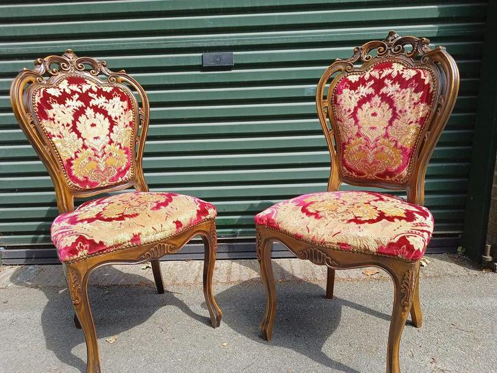 Twee Antieke Louis XV stoelen, Antiek en Kunst, Antiek | Meubels | Stoelen en Banken, Ophalen of Verzenden