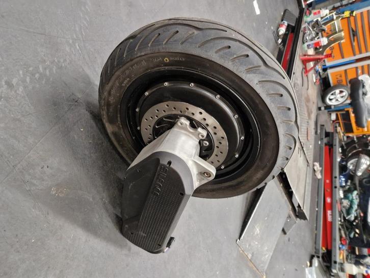 Silence S01 Motor en controller 54 km/u 4116 km 2025, Fietsen en Brommers, Brommeronderdelen | Scooters, Zo goed als nieuw, Overige merken