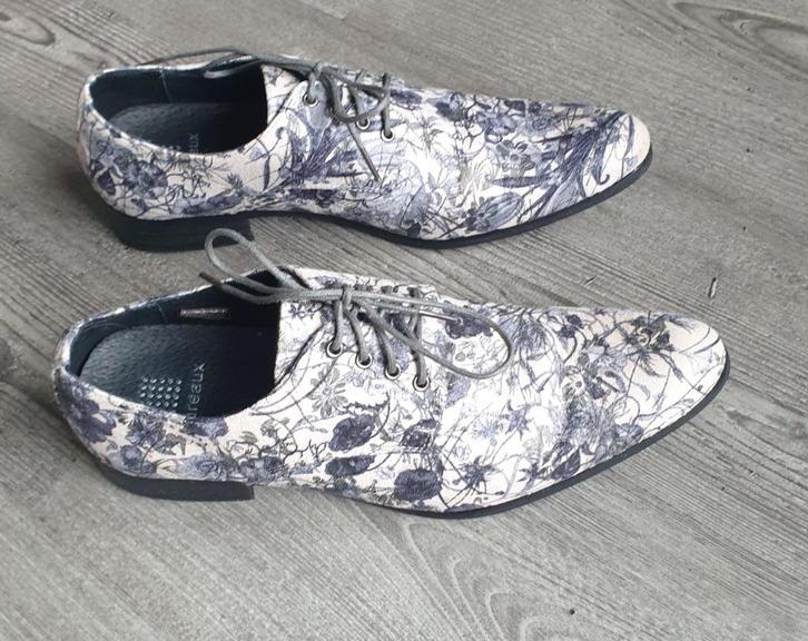 Moderne hippe schoenen. Nagenoeg nieuw, Kleding | Heren, Schoenen, Zo goed als nieuw, Veterschoenen, Blauw, Ophalen of Verzenden