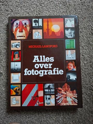 Alles over fotografie - Michael Langford beschikbaar voor biedingen