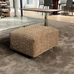 Flexform Bangkok hocker 60x50x34cm suede leder np € 3500,-, 50 tot 75 cm, Ophalen of Verzenden, Zo goed als nieuw, Metaal