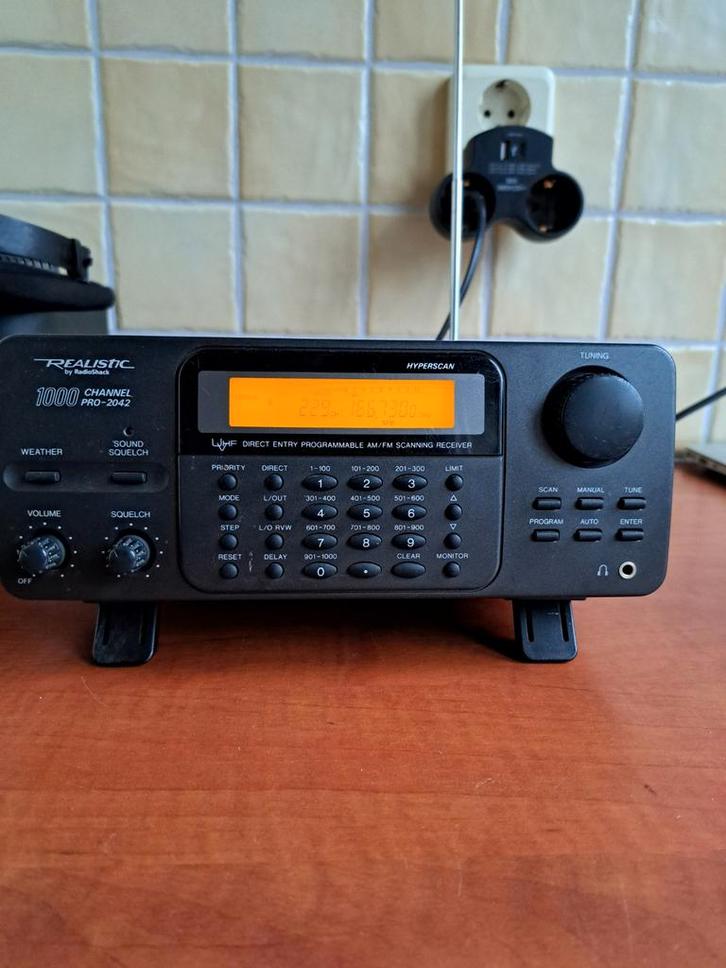 Realistic PRO-2042 Scanner, Telecommunicatie, Scanners, Gebruikt, Ophalen of Verzenden