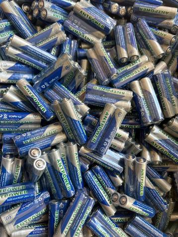 AAA- Batterijen beschikbaar voor biedingen