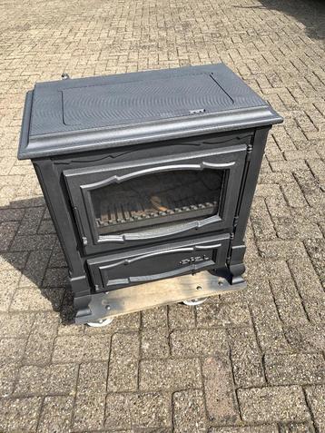 Efel Toledo houtkachel  8,5 kw beschikbaar voor biedingen