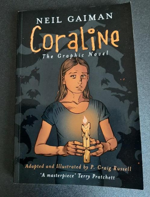 Neil Gaiman - Coraline - The Graphic Novel - P Craig Russell, Boeken, Taal | Engels, Zo goed als nieuw, Ophalen of Verzenden