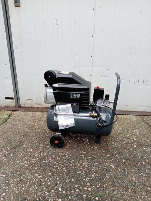(6)Bauger compressor, Doe-het-zelf en Verbouw, Compressors, Nieuw, 6 tot 10 bar, 25 tot 100 liter, 200 tot 400 liter/min, Mobiel