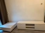 Mooie hoogglanse wit salontafel (draaiend) en tv meubel, Zo goed als nieuw, Minder dan 50 cm, Rechthoekig, 50 tot 100 cm