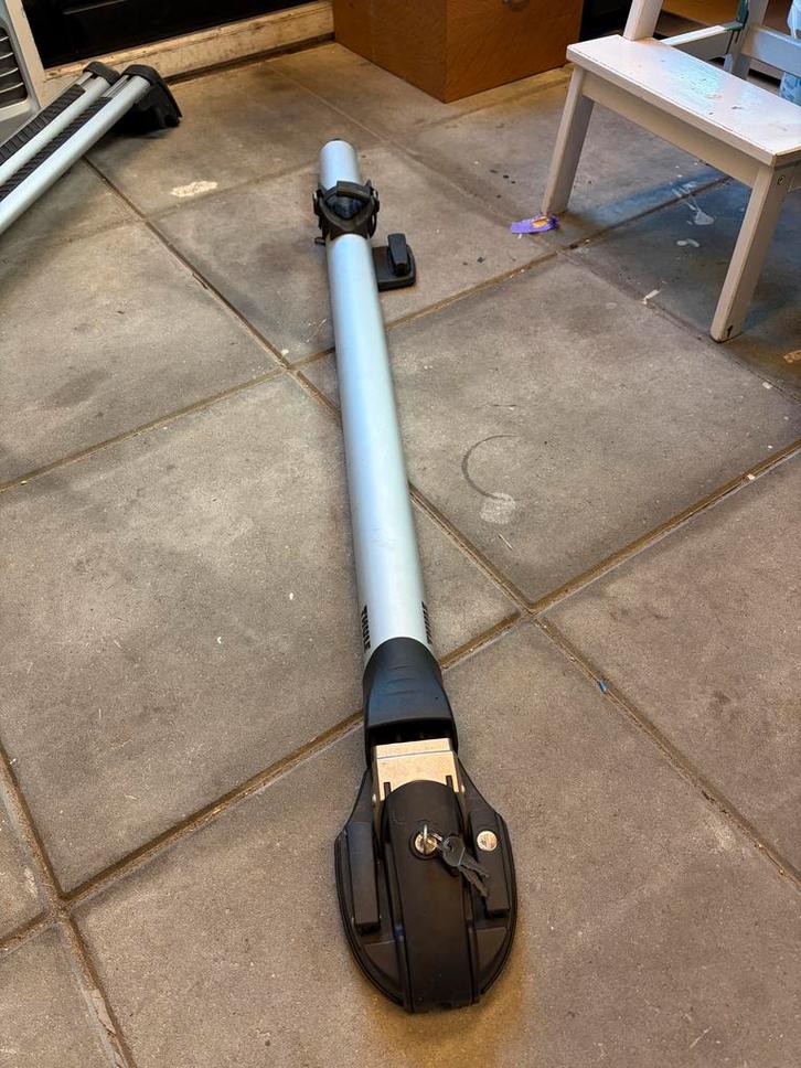 Thule (steekas) fietsendrager voor op dakdrager, Auto diversen, Dakdragers, Gebruikt, Ophalen