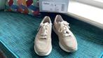 GABOR sportschoenen beige maat 6PH nieuwstaat..E45,00, Ophalen of Verzenden, Zo goed als nieuw, Beige, Sneakers of Gympen