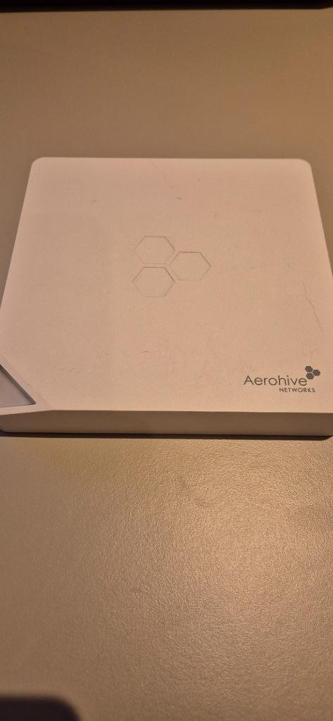 Aerohive AP121, Computers en Software, Accesspoints, Zo goed als nieuw, Ophalen of Verzenden