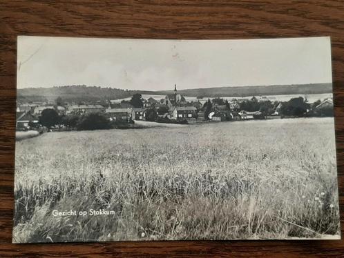 oude kaart Gezicht op Stokkum, met kerk, 1972, Verzamelen, Ansichtkaarten | Nederland, Gelopen, Gelderland, 1960 tot 1980, Verzenden