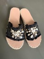 Slippers met schelpjes - maat 40, z.g.a.n., Ophalen of Verzenden, Zo goed als nieuw, Zwart, Slippers