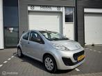 Peugeot 107 1.0 Access Accent 5DRS Airco NAP, Auto's, Voorwielaandrijving, Euro 5, Gebruikt, 4 stoelen